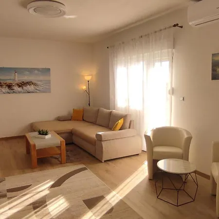 Mila A1a, A1b & A2 Appartement Trogir